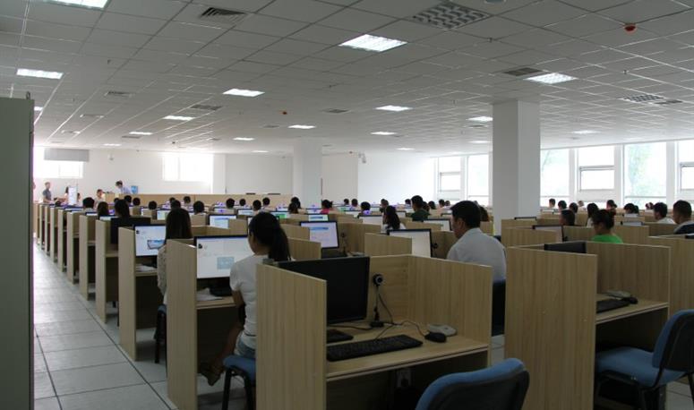 ׯ�к���Ϸ(�й�)�ɷ����޹�˾-����