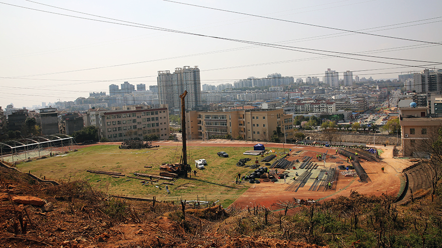 02一环北段东延线项目芙蓉溪以东区域财经学校段建设现场 02一环北段东延线项目芙蓉溪以东区域财经学校段建设现场