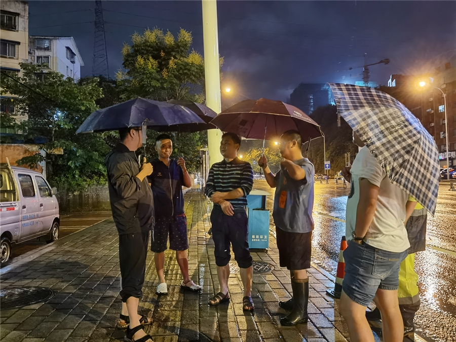 13-�������³����¾����ܾ������15����23ʱ����·��Ѳ������·��ˮ����ȥ����������ͨ��_����