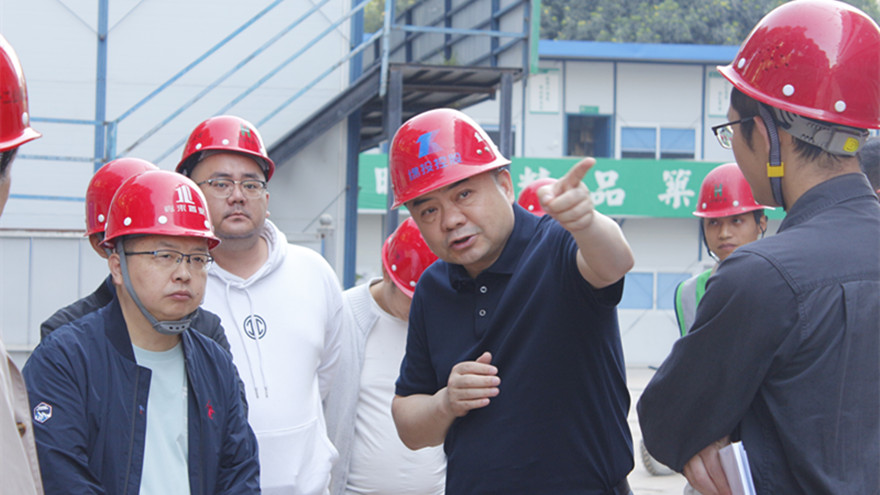 ���ŵ�ί��ǡ����³�Ф�ִ��Ӷ���������Ϻӹ㳡���������������������