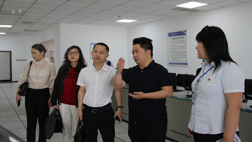 �ֳ���Ƭ_����