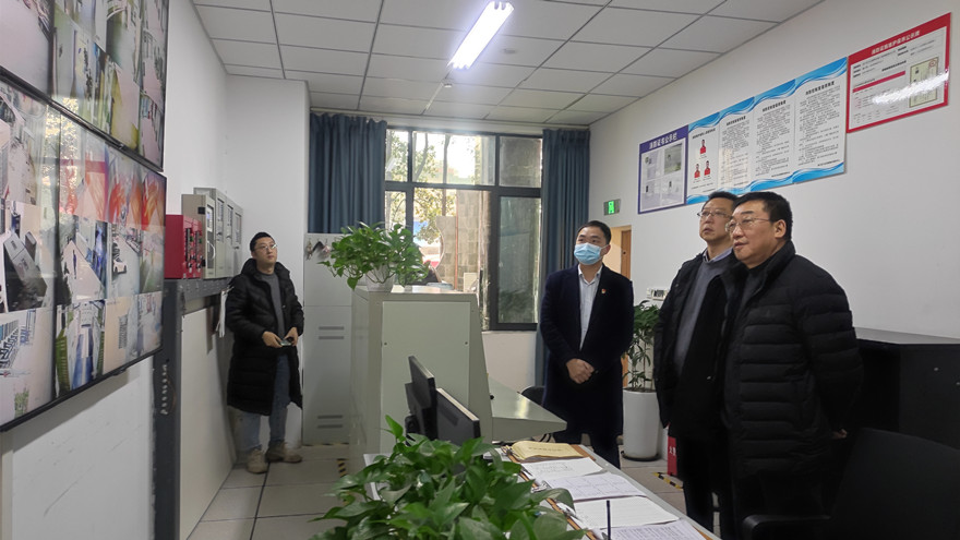 集团党委副书记、总经理程一和集团党委副书记、董事张雁检查建设大厦宁静生产、疫情防控事情_副本 集团党委副书记、总经理程一和集团党委副书记、董事张雁检查建设大厦宁静生产、疫情防控事情_副本