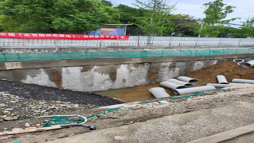 ��ɽ·��·����ˮ���²��̰幤����Ŀ�ֳ���չ��Ѵ���_����