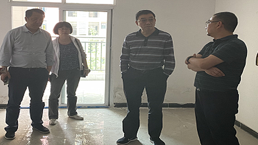 3.集团公司程一总经理、王涛副总经理现场检查指导项目革新事情_副本 3.集团公司程一总经理、王涛副总经理现场检查指导项目革新事情_副本