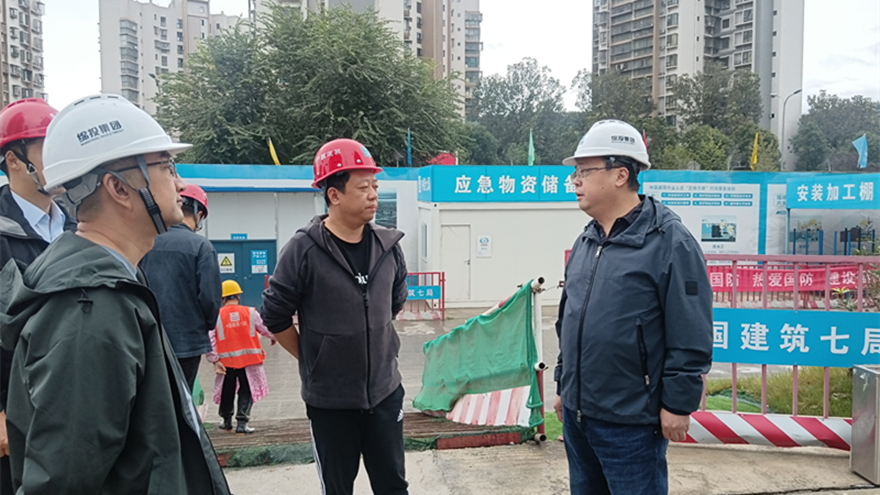 ׯ�кͶ�����վ�����ֳ����Ż������߶��˲�ס����Ŀ��