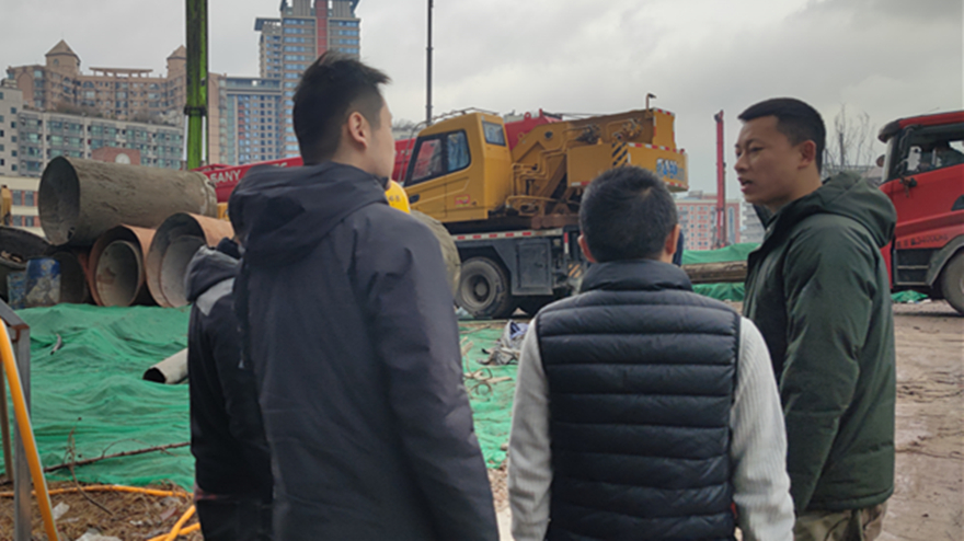 �ֳ��˽�ɶ�����ó�׹㳡��Ŀ��������