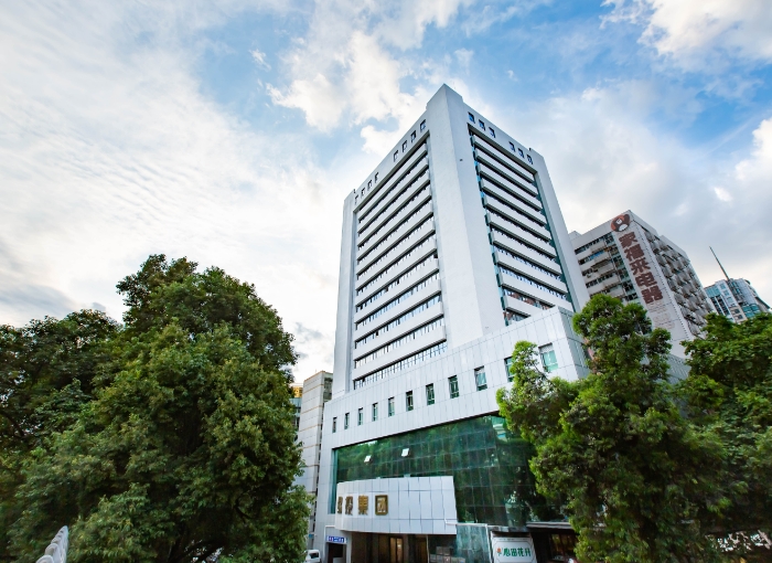 ׯ�кͶ�����վ