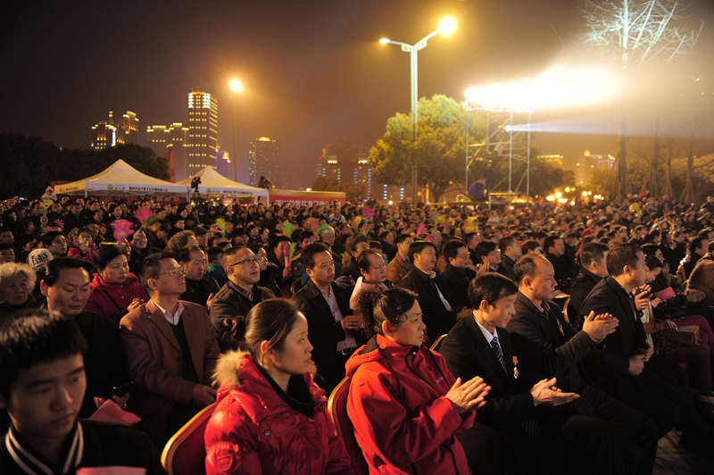 ׯ�к���Ϸ(�й�)�ɷ����޹�˾-����