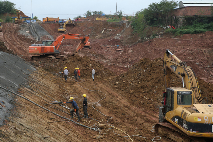 ׯ�к���Ϸ(�й�)�ɷ����޹�˾-����