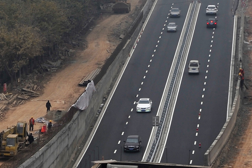 ׯ�к���Ϸ(�й�)�ɷ����޹�˾-����