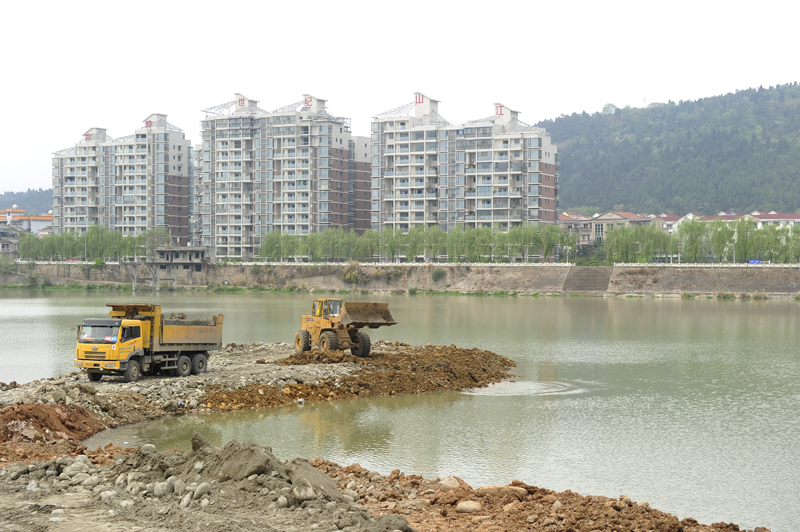 ׯ�к���Ϸ(�й�)�ɷ����޹�˾-����