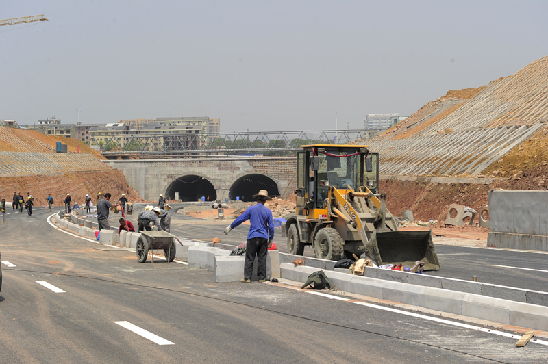 ׯ�к���Ϸ(�й�)�ɷ����޹�˾-����