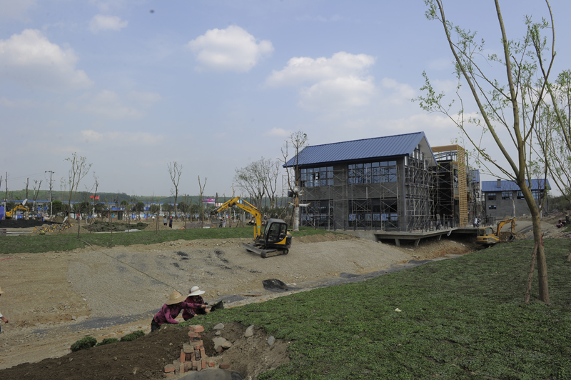 ׯ�к���Ϸ(�й�)�ɷ����޹�˾-����