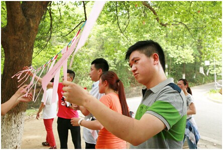 ׯ�к���Ϸ(�й�)�ɷ����޹�˾-����