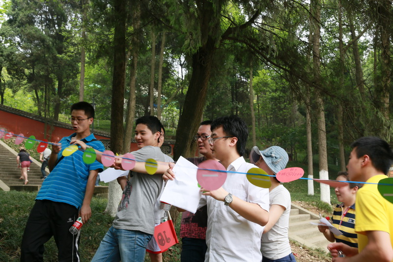 ׯ�к���Ϸ(�й�)�ɷ����޹�˾-����