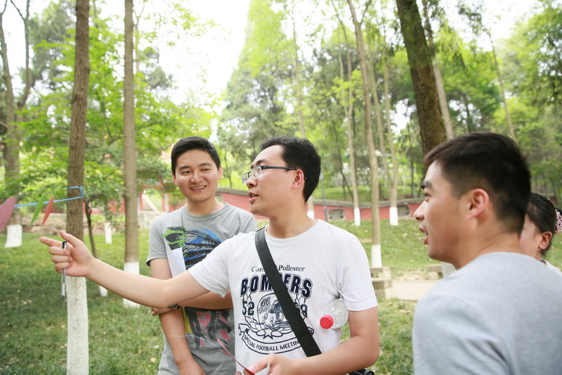 ׯ�к���Ϸ(�й�)�ɷ����޹�˾-����