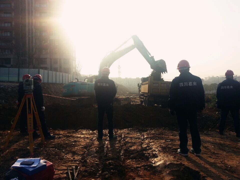 ׯ�к���Ϸ(�й�)�ɷ����޹�˾-����